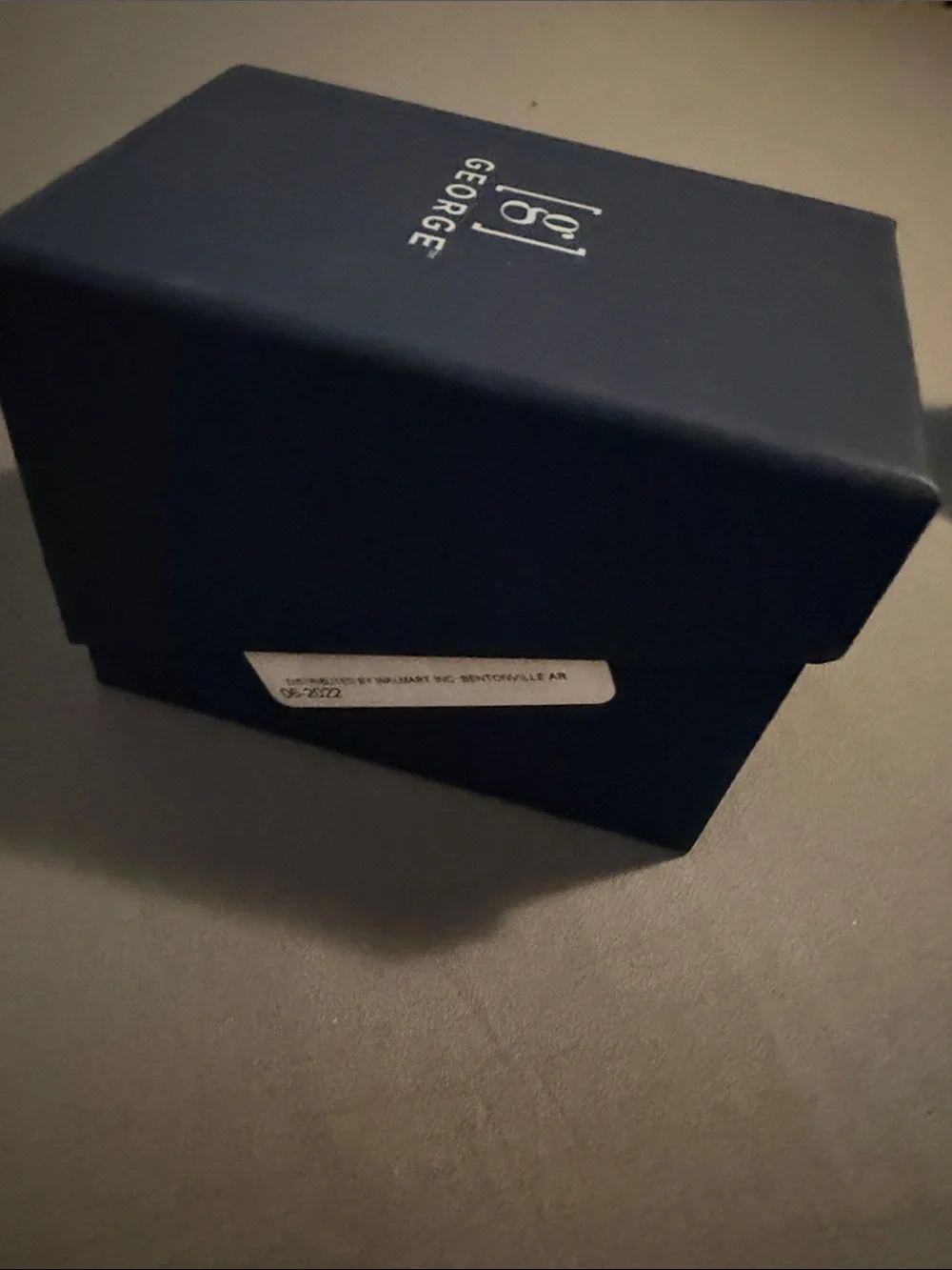 💜George Men’s Watch and bracelet set (works but needs new batteries)